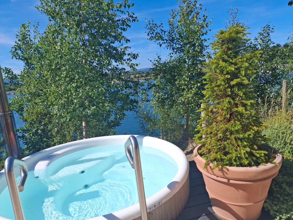 Open-Sky Jacuzzis